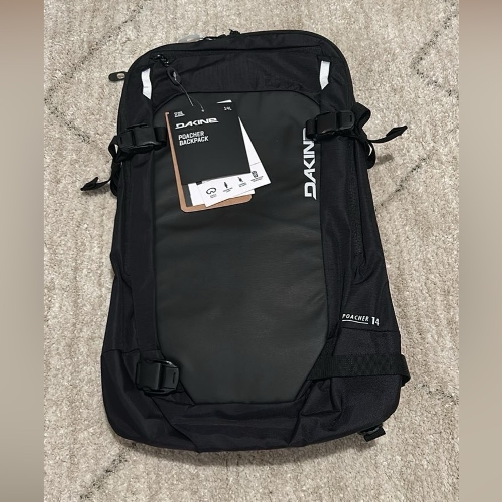 Dakine Poacher 14L backpack
Brand new never used